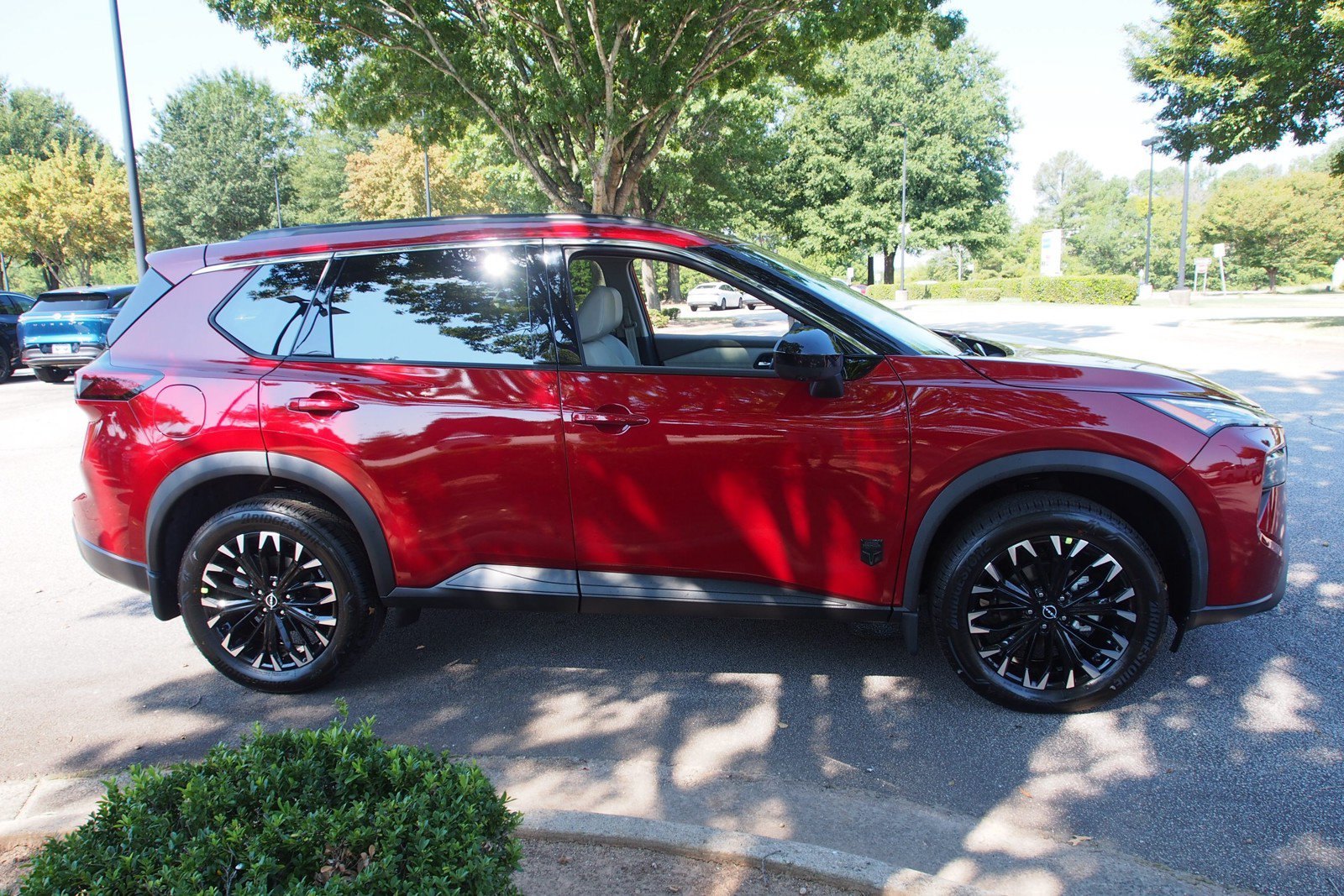 New 2026 Nissan Rogue Dark Armor FWD image 8