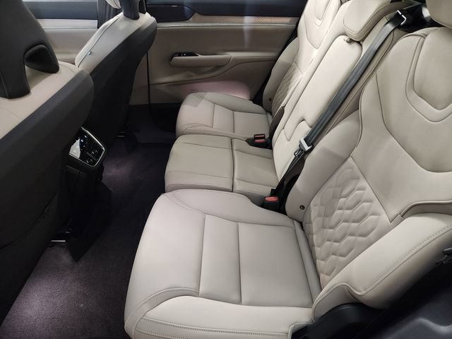 New 2025 Volvo EX90 Ultra w/ Protection Package Premier AWD/4WD image 28