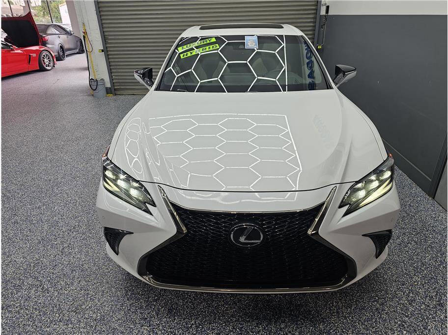 Used 2023 Lexus ES 300h F Sport w/ Accessory Package (Z2) FWD image 8