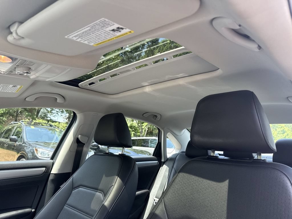 Used 2019 Volkswagen Passat 2.0T Wolfsburg w/ Wheels & Sunroof Package FWD image 16