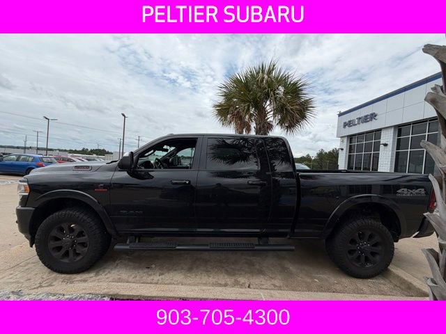 Used 2019 RAM 2500 Laramie w/ Black Appearance Package AWD/4WD image 4