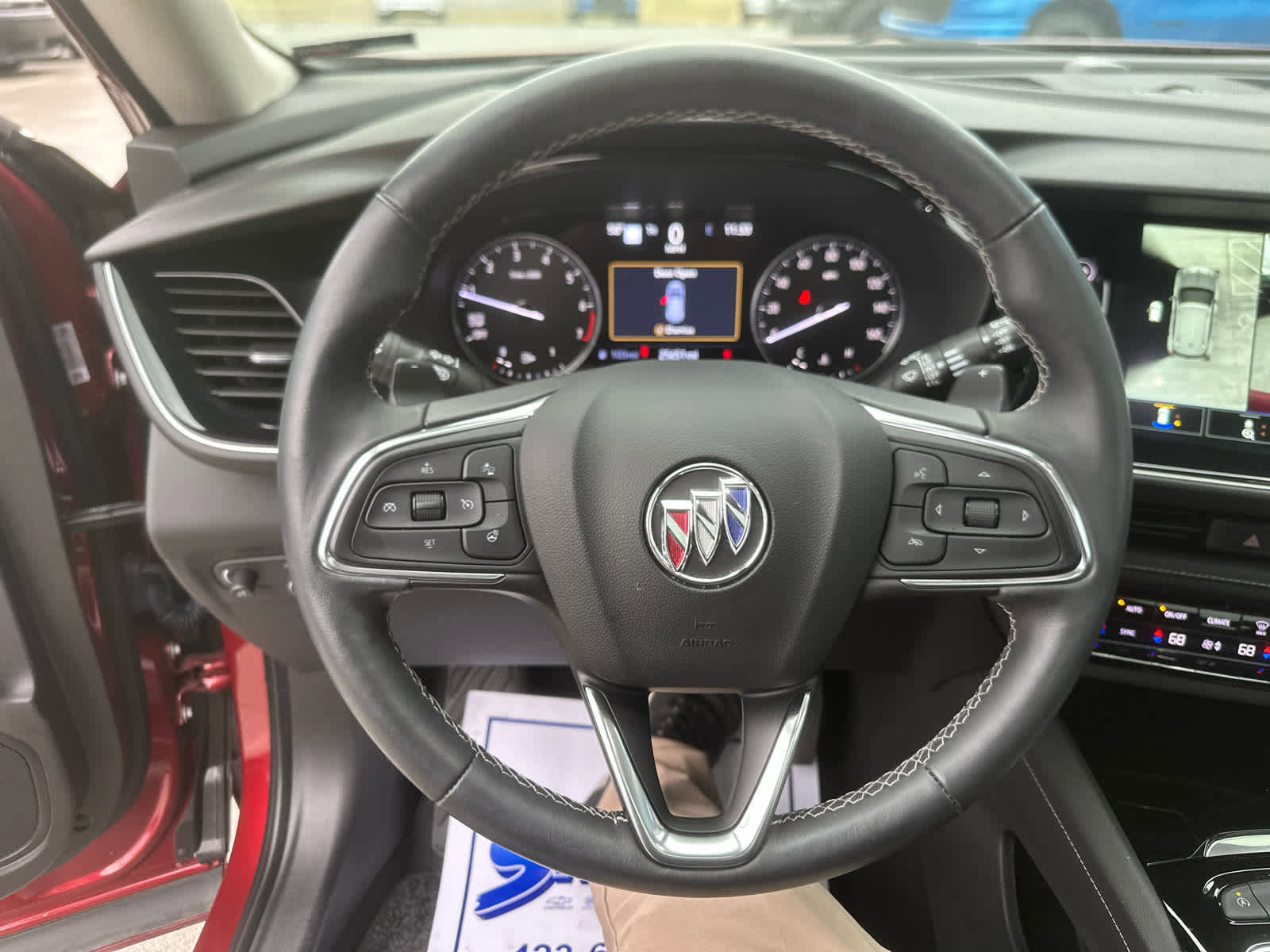 Used 2023 Buick Envision Avenir image 17
