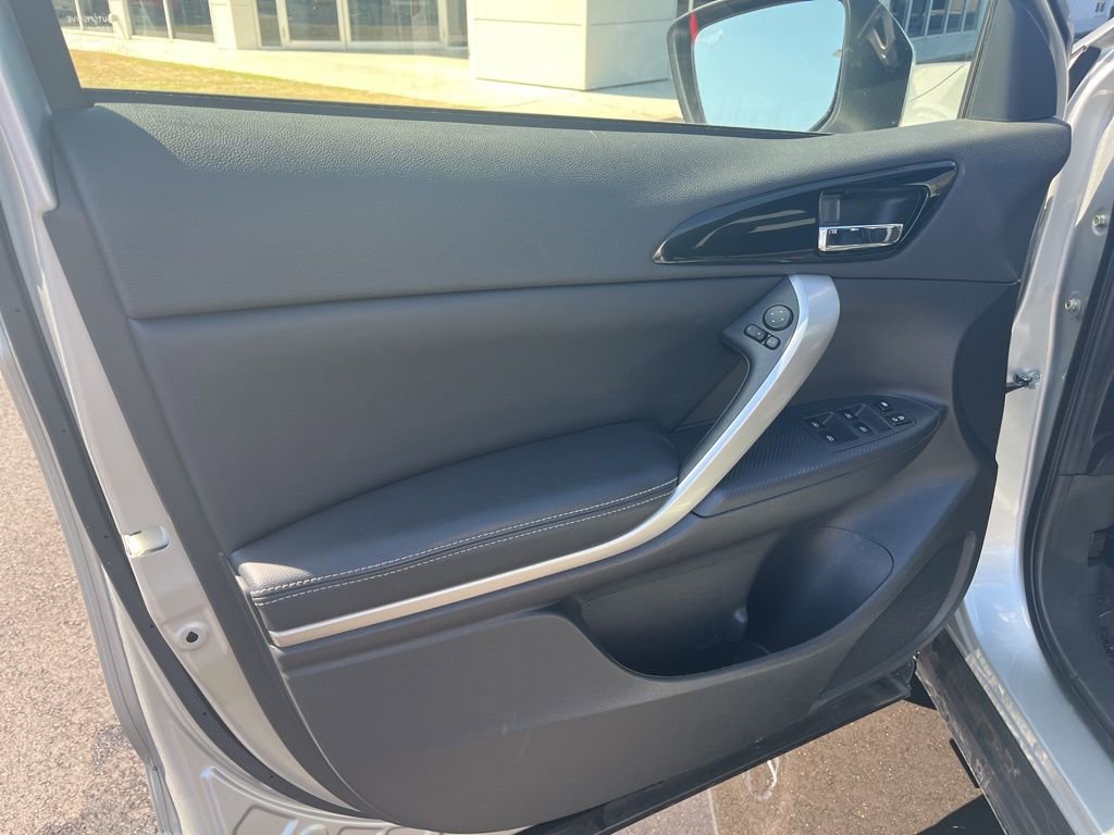 Used 2024 Mitsubishi Eclipse Cross AWD image 14