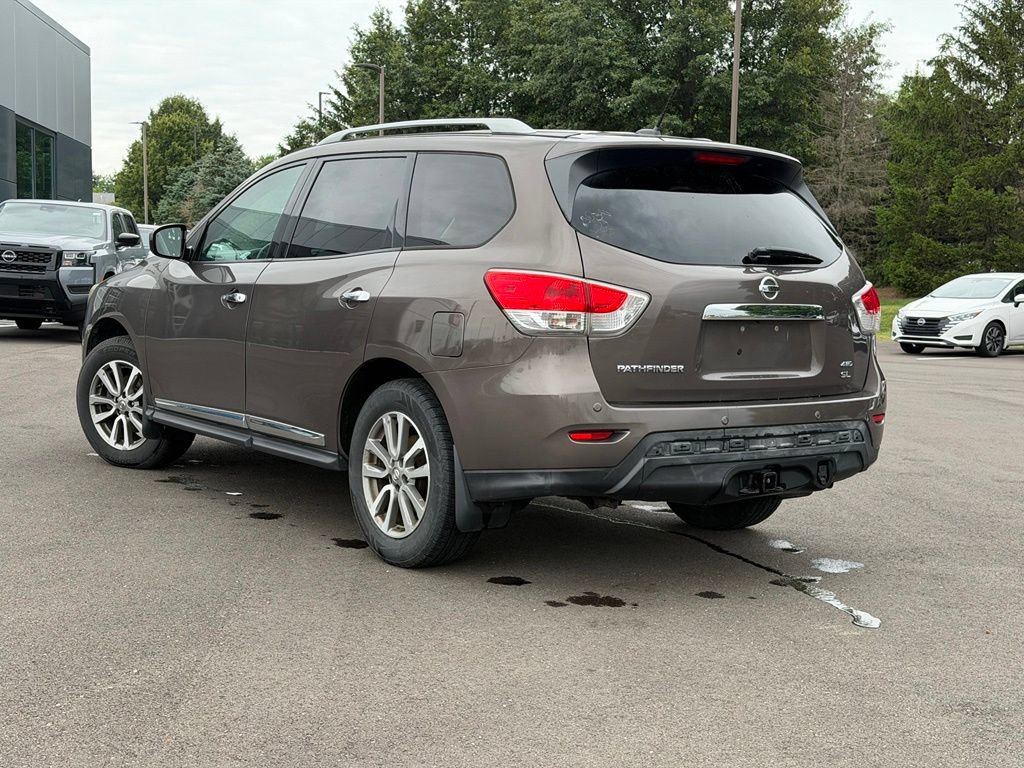 Used 2015 Nissan Pathfinder SL w/ Trailer Tow Package AWD/4WD image 4