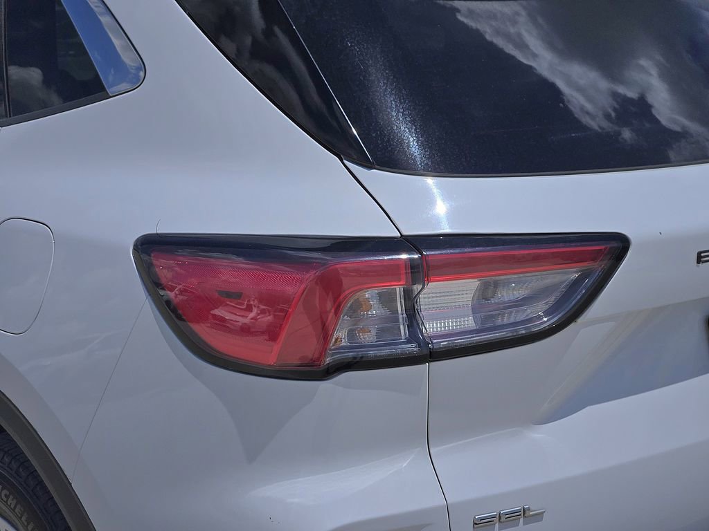 Used 2022 Ford Escape SEL image 6