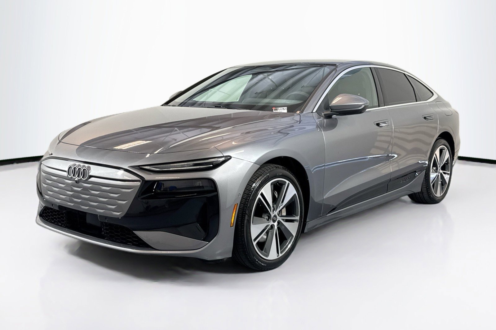 Used 2025 Audi A6 e-tron Premium w/ Convenience Package image 1