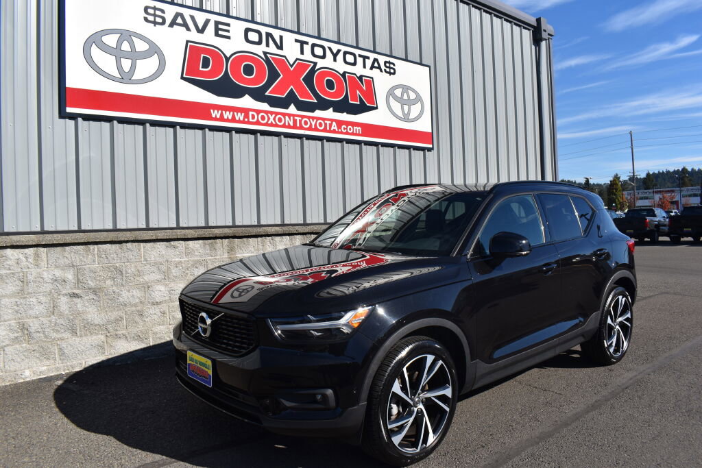 Used 2021 Volvo XC40 T5 R-Design w/ Protection Package Premier