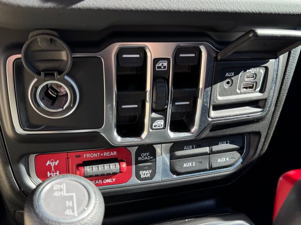 Certified 2024 Jeep Wrangler Unlimited Rubicon w/ Technology Group image 27