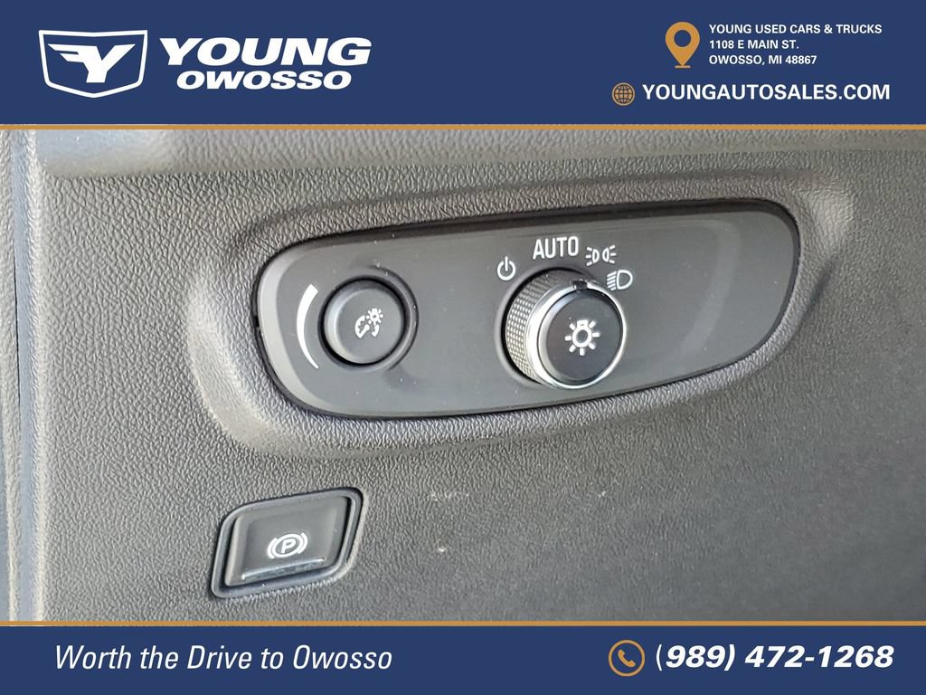 Used 2023 GMC Terrain SLE w/ Driver Convenience Package FWD image 10