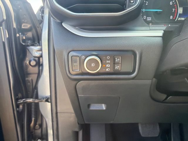 Used 2023 Ford Explorer XLT w/ Equipment Group 202A AWD/4WD image 24