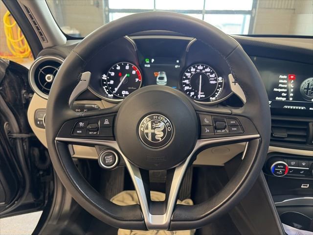 Used 2018 Alfa Romeo Giulia Ti AWD/4WD image 20