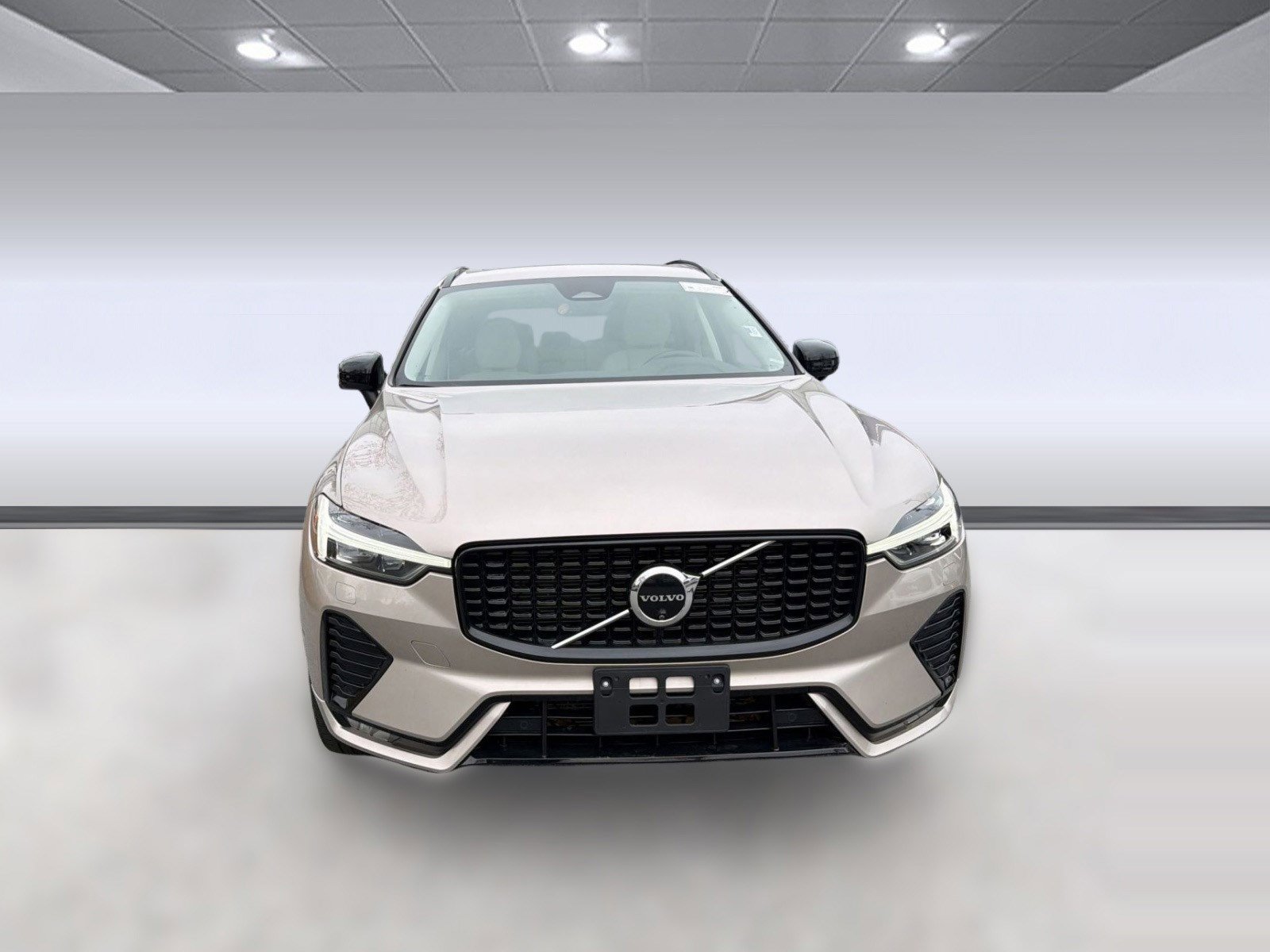Certified 2024 Volvo XC60 B5 Plus w/ Climate Package image 6