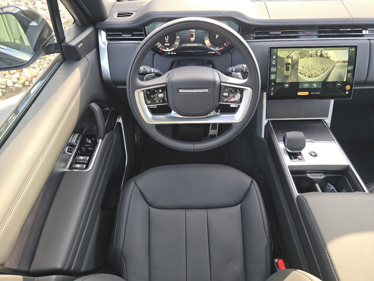 New 2026 Land Rover Range Rover SE image 39