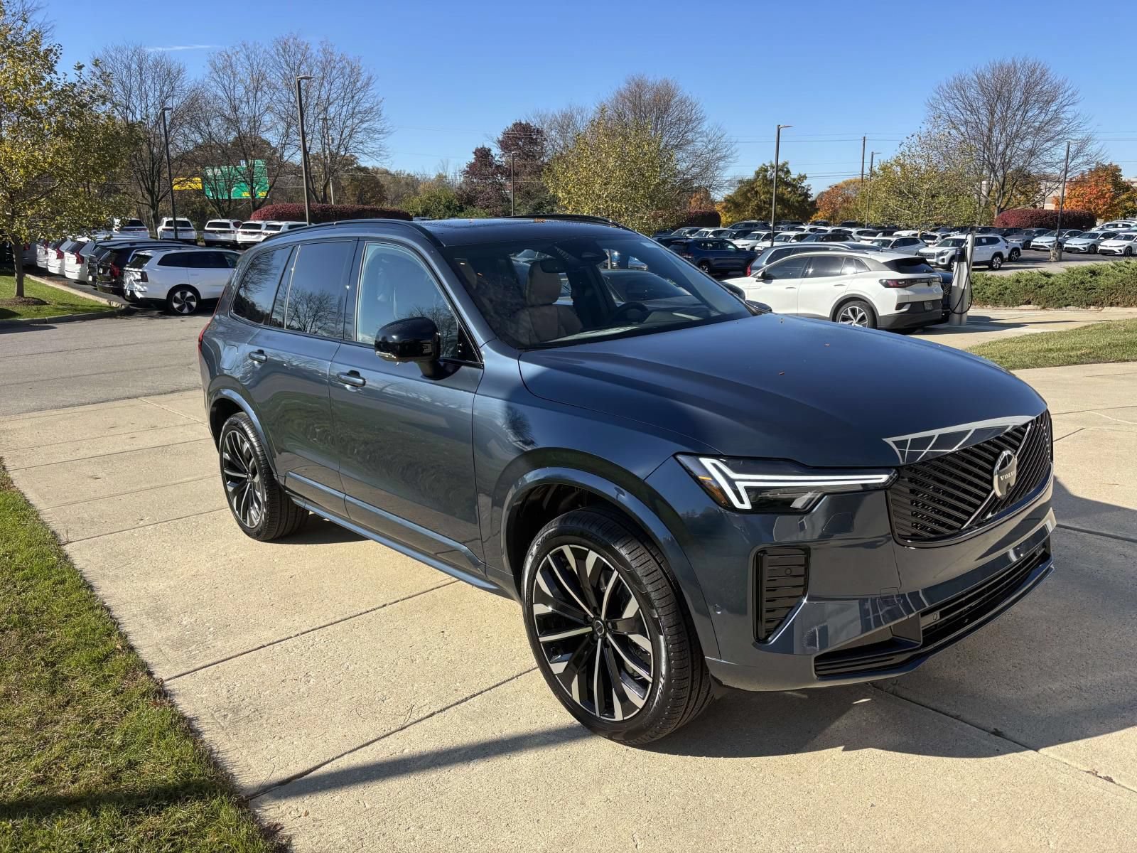 New 2026 Volvo XC90 B6 Ultra w/ Protection Package Premier AWD/4WD image 1