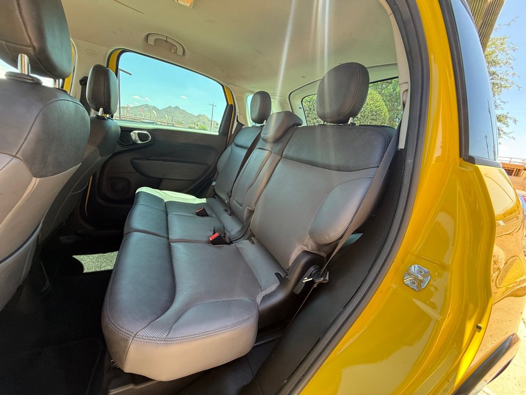 Used 2017 FIAT 500L Trekking w/ Urbana Appearance Package FWD image 14
