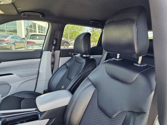 Used 2023 Jeep Compass Latitude w/ Convenience Group image 18