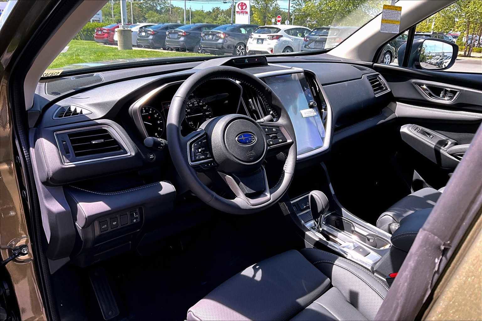 New 2025 Subaru Ascent Limited image 8