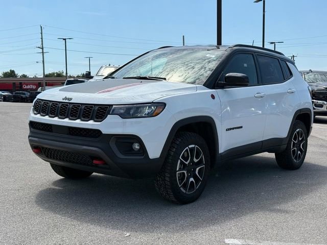 Used 2024 Jeep Compass Trailhawk image 8