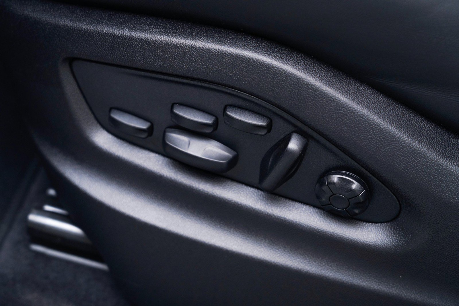 New 2026 Porsche Cayenne GTS image 15