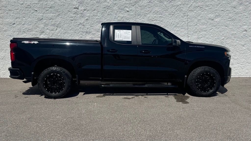 Used 2021 Chevrolet Silverado 1500 RST image 2