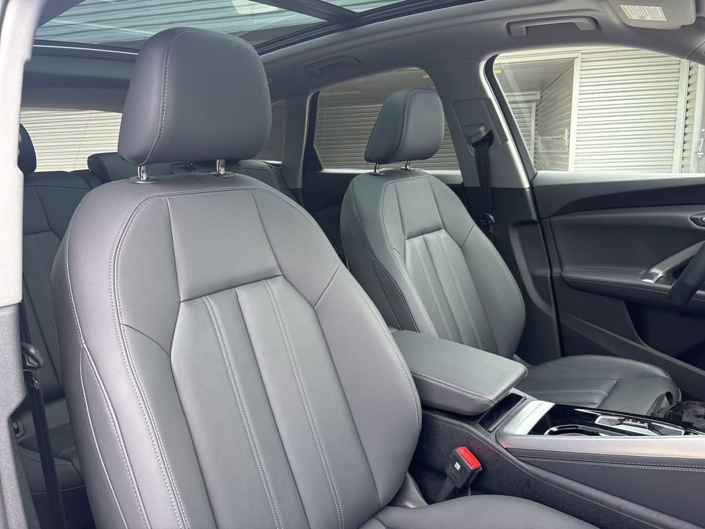 Used 2025 Audi Q5 Premium w/ Convenience Package AWD/4WD image 16