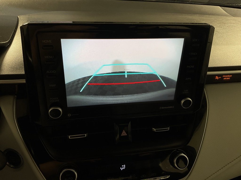 Used 2022 Toyota Corolla SE image 2