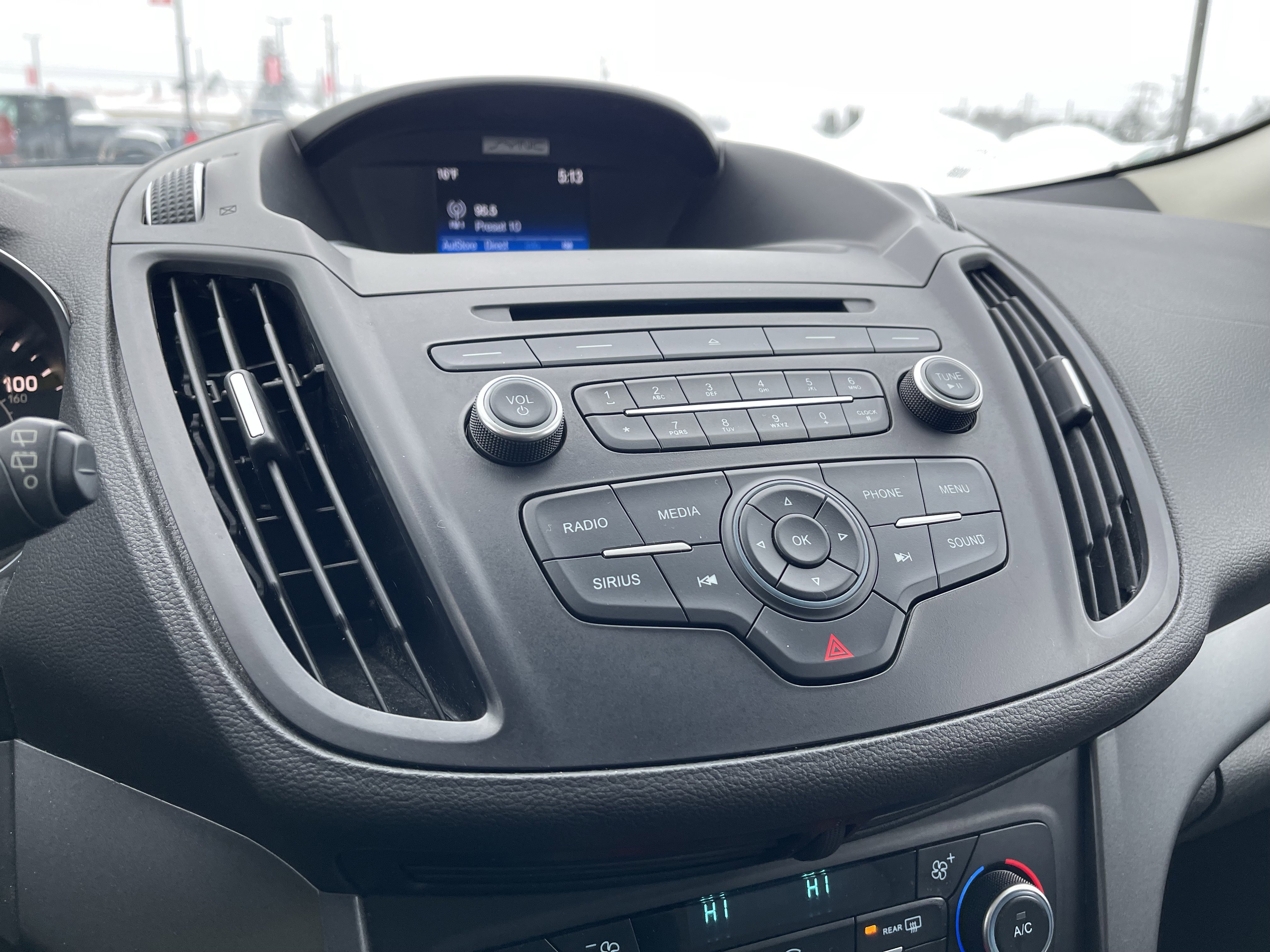 Used 2018 Ford Escape SE image 18