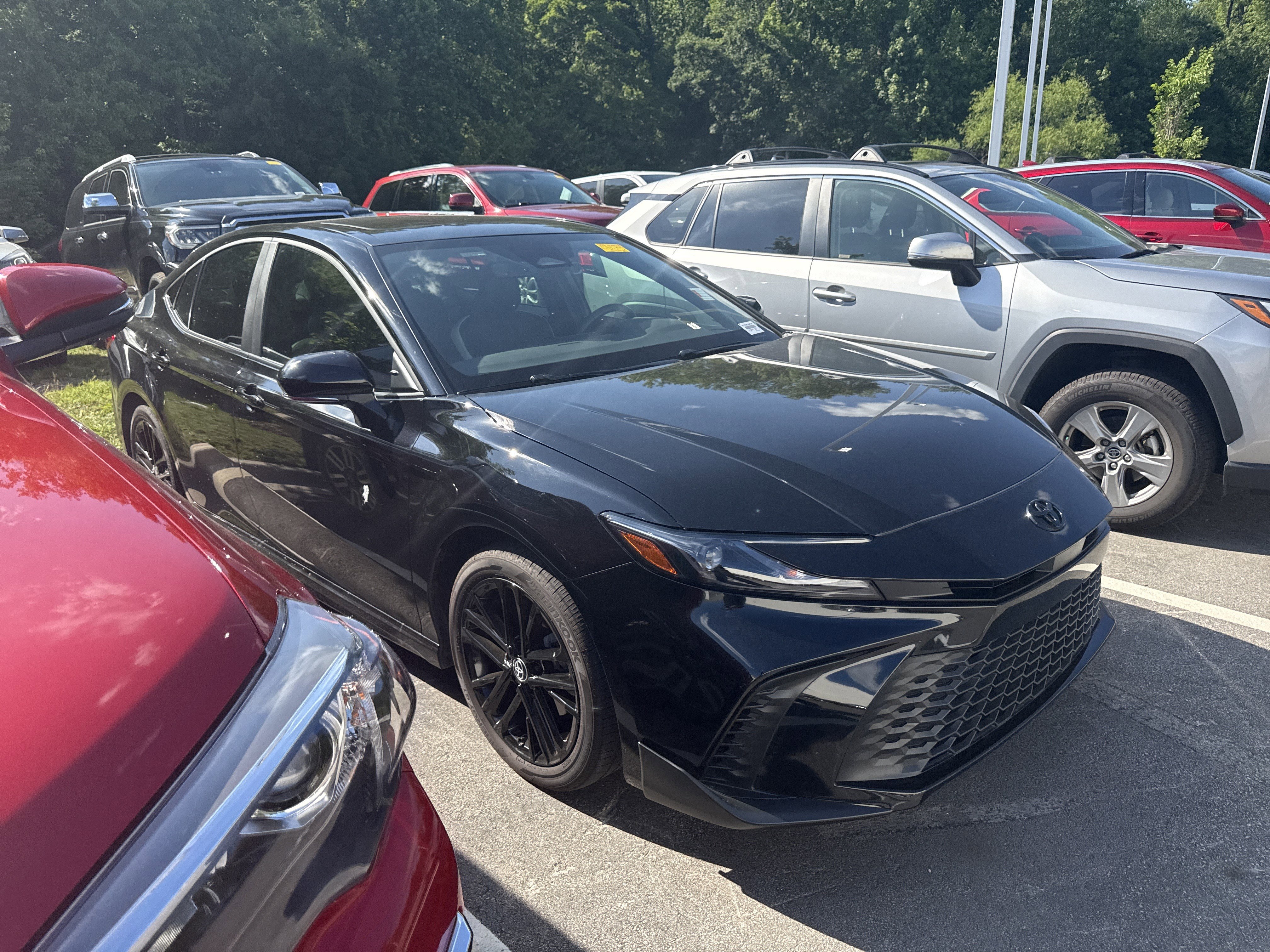 Used 2025 Toyota Camry SE w/ Multimedia Upgrade Package FWD image 5