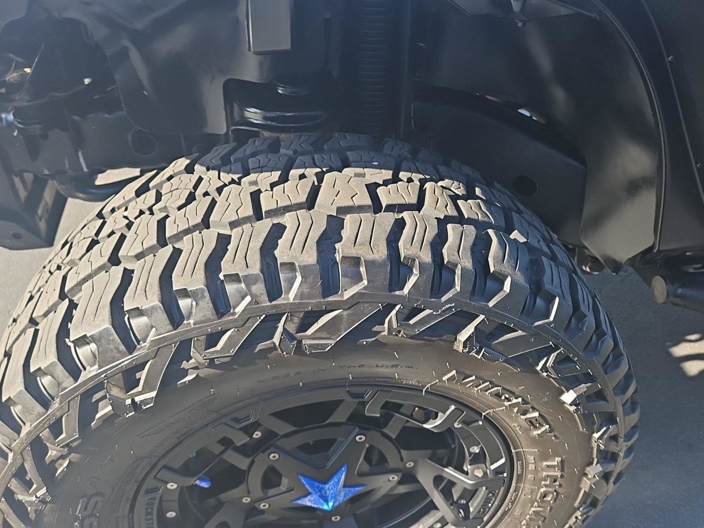 Used 2016 Jeep Wrangler Unlimited Rubicon w/ Connectivity Group AWD/4WD image 11