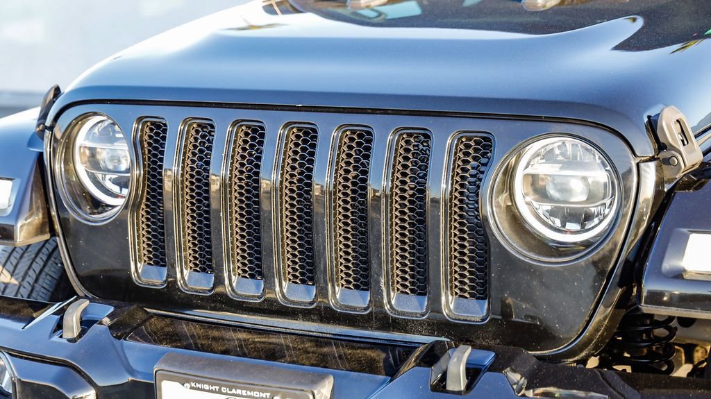 Used 2021 Jeep Wrangler Unlimited Sahara image 6