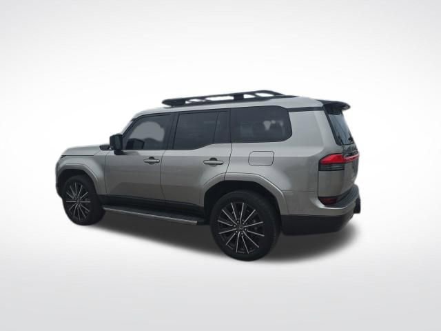 Used 2024 Lexus GX 550 w/ Accessory Package (2T) AWD/4WD image 4