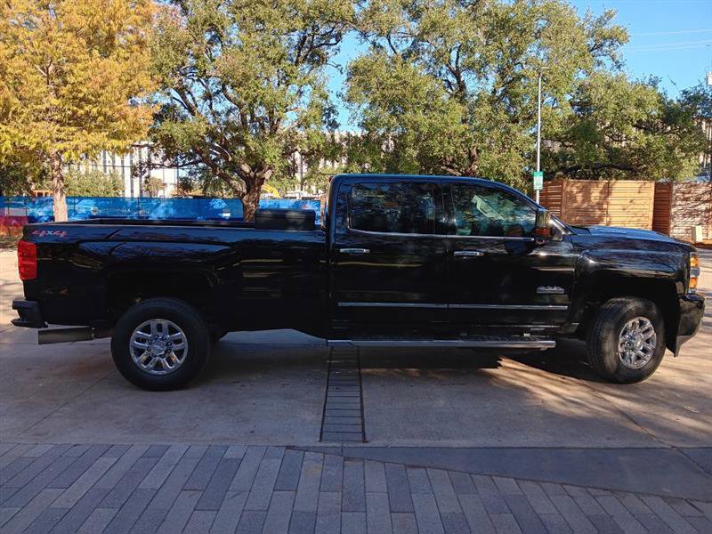 Used 2018 Chevrolet Silverado 3500 High Country w/ Duramax Plus Package image 6