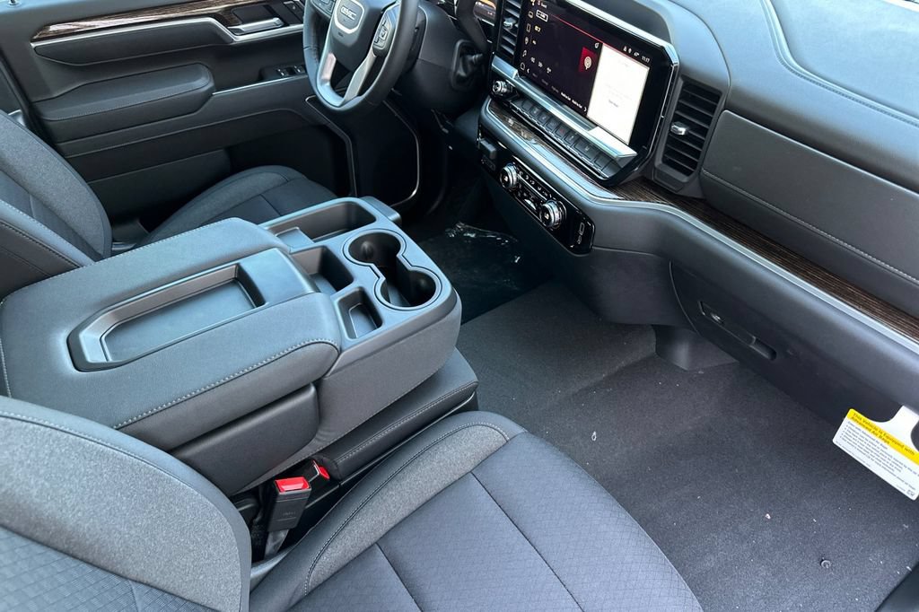 New 2026 GMC Sierra 2500 SLE w/ Preferred Package AWD/4WD image 16