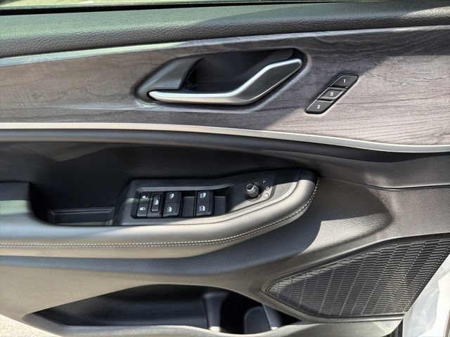 Used 2023 Jeep Grand Cherokee Limited AWD/4WD image 27