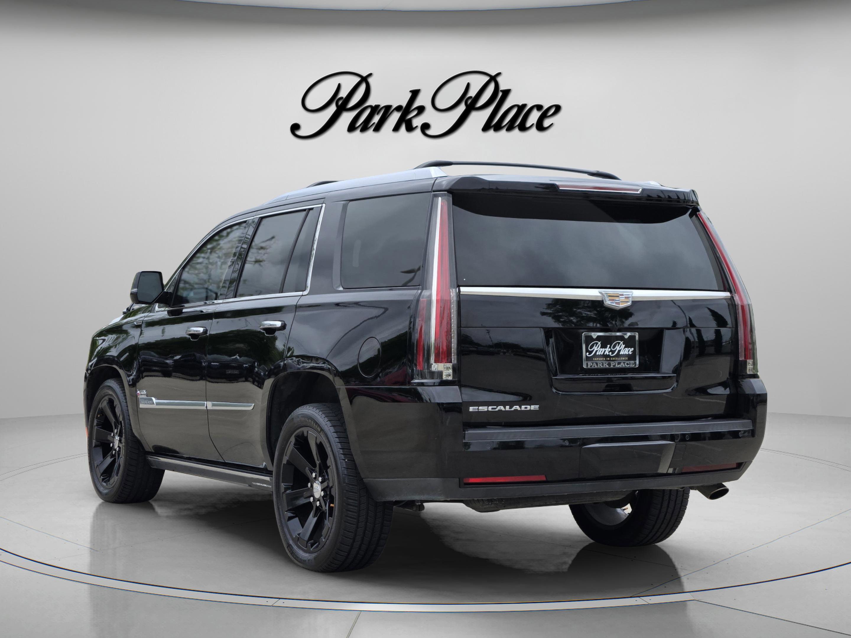 Used 2016 Cadillac Escalade Premium image 3