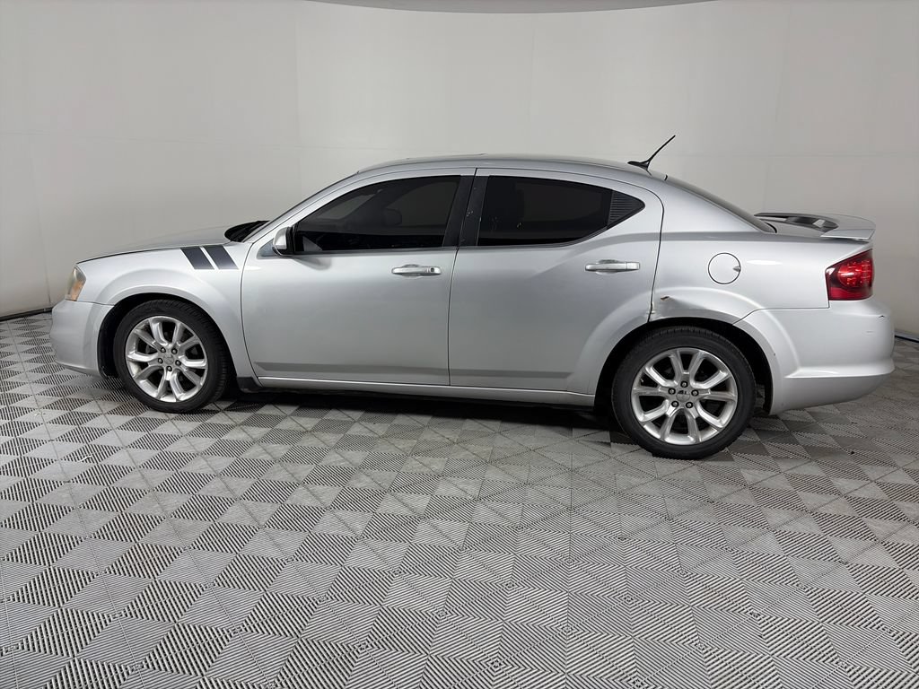 Used 2012 Dodge Avenger R/T FWD image 4