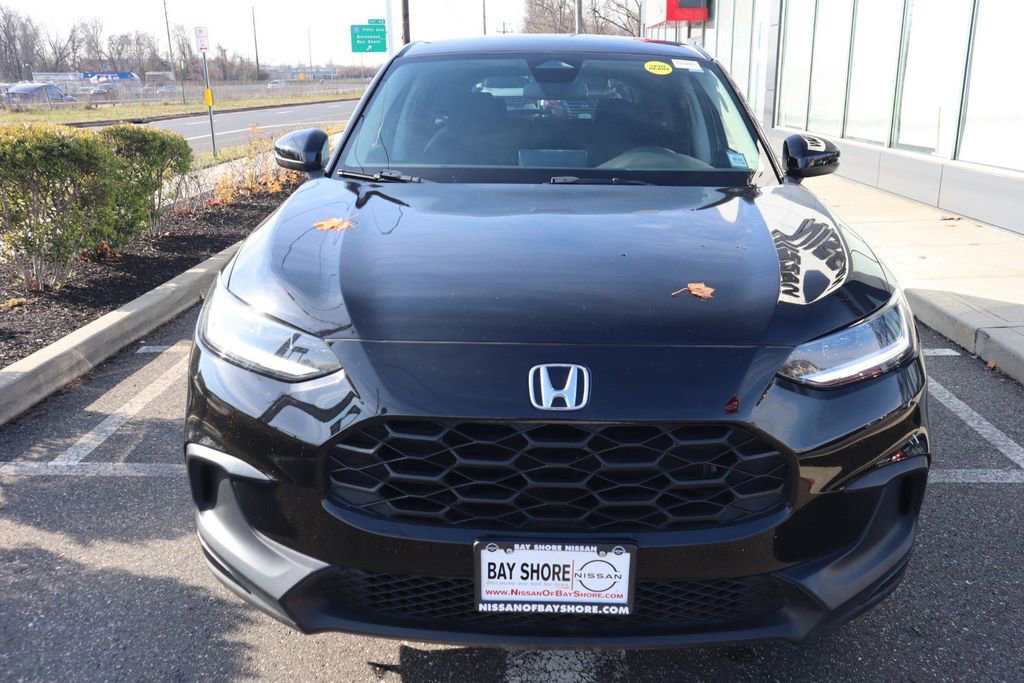 Used 2025 Honda HR-V LX image 5