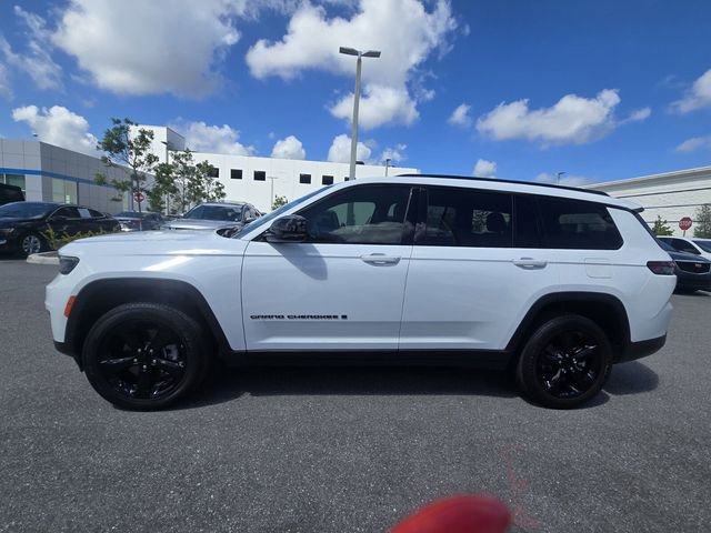 Used 2024 Jeep Grand Cherokee L Altitude AWD/4WD image 4