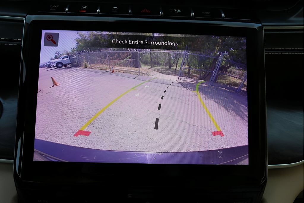 Used 2021 Jeep Grand Cherokee L Limited RWD image 24
