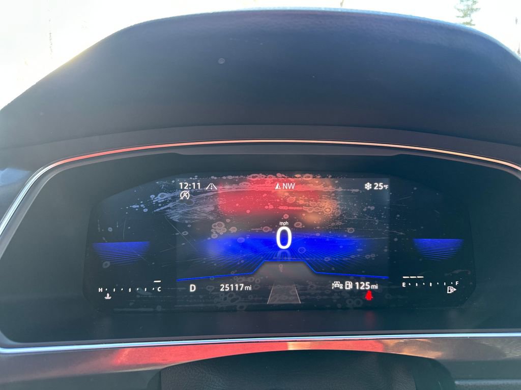 Certified 2022 Volkswagen Tiguan SE R-Line image 8