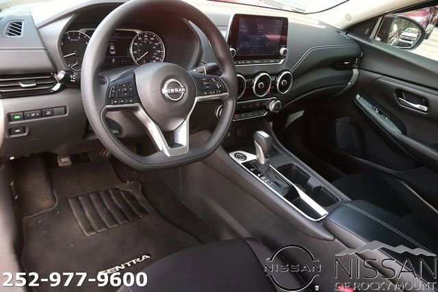 Used 2025 Nissan Sentra SV image 12