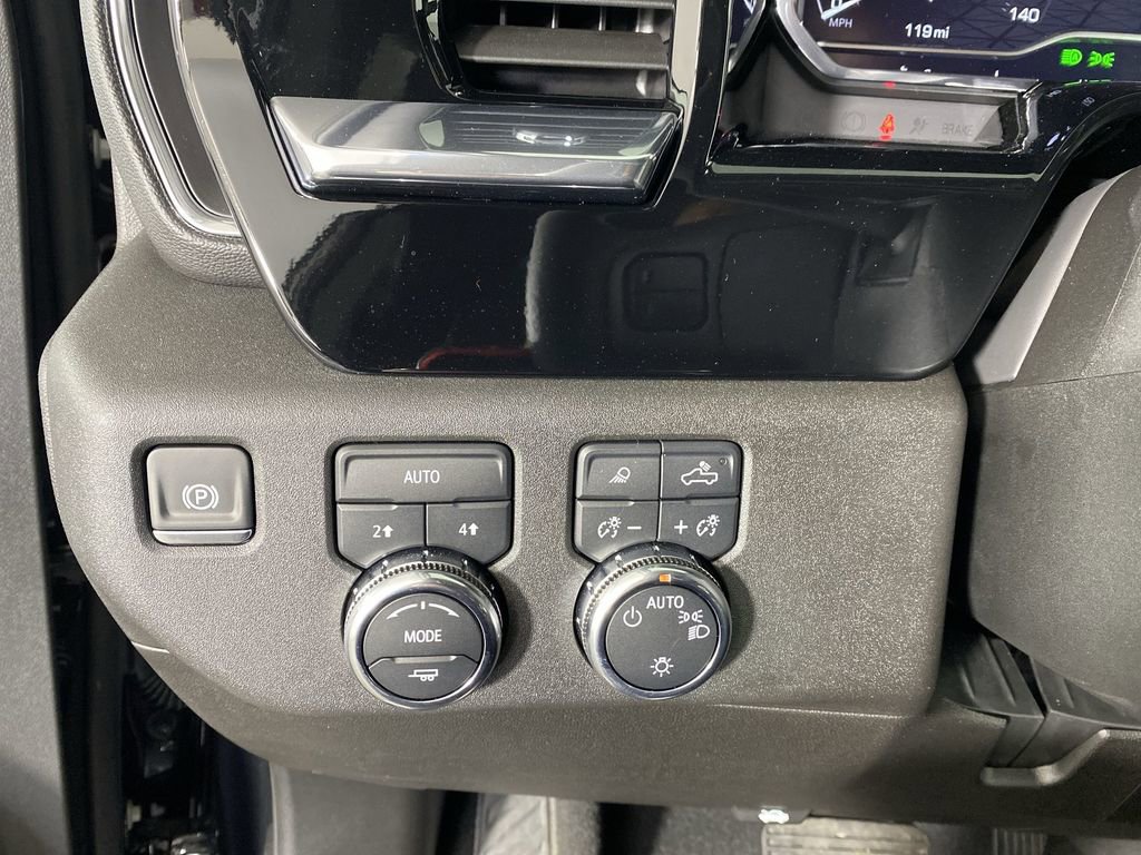 Certified 2025 GMC Sierra 1500 SLE w/ Preferred Package image 23