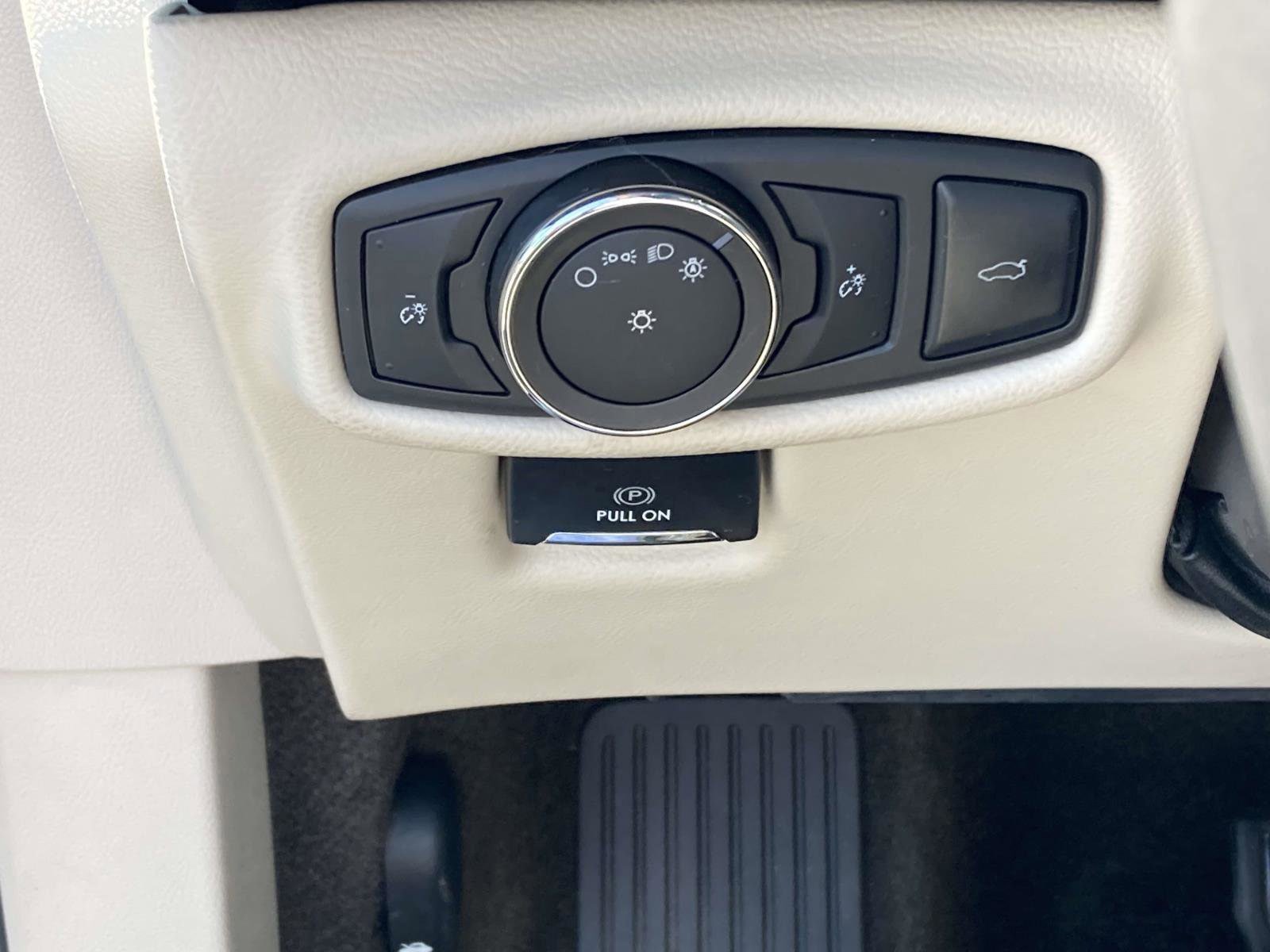 Used 2017 Lincoln MKZ Premiere FWD image 27