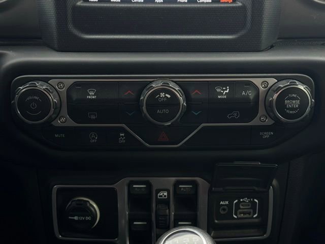 Used 2018 Jeep Wrangler Unlimited Sahara image 36