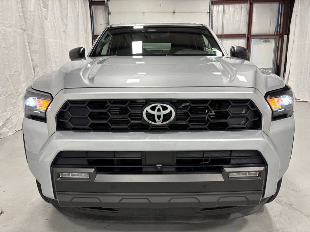 Used 2026 Toyota 4Runner TRD Off-Road Premium AWD/4WD image 2
