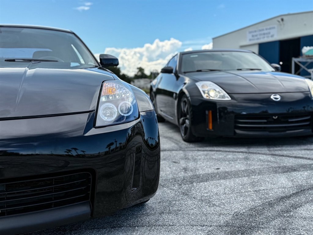 Used 2005 Nissan 350Z Enthusiast w/ (K96) Aerodynamics Pkg RWD image 3