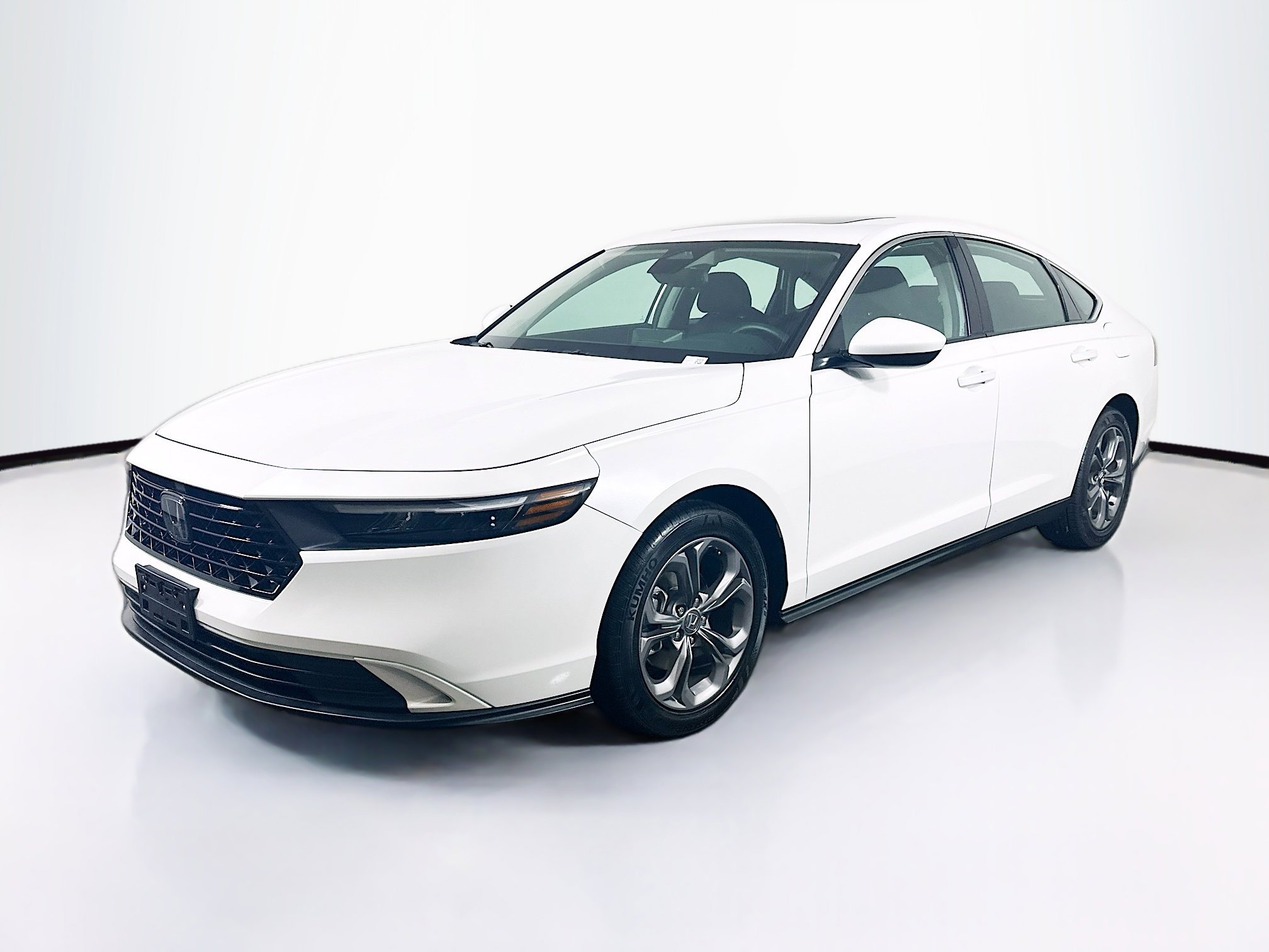 Used 2024 Honda Accord EX image 3
