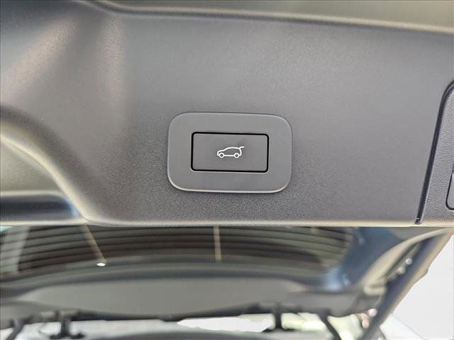 New 2025 Land Rover Range Rover Evoque S image 8