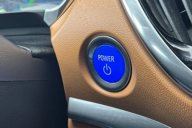 Used 2016 Chevrolet Volt Premier w/ Driver Confidence Package FWD image 28