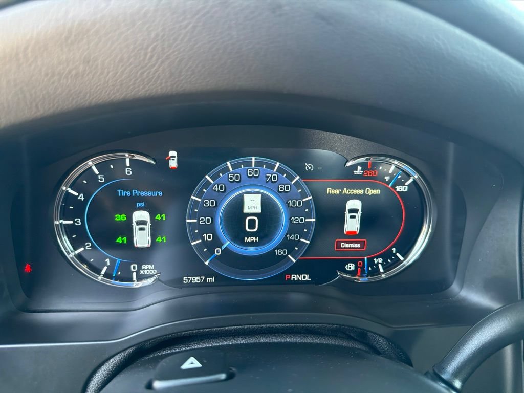 Used 2020 Cadillac Escalade ESV Premium Luxury w/ Escalade Sport Edition AWD/4WD image 25
